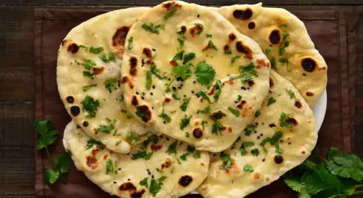 Naan vs. Pita: Uncovering the Secrets Behind India's Bubbly Flatbread